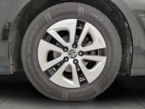 2016 Toyota Prius Four
