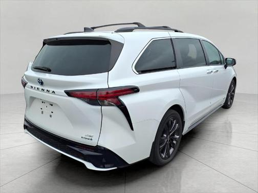 2021 Toyota Sienna XSE 7 Passenger