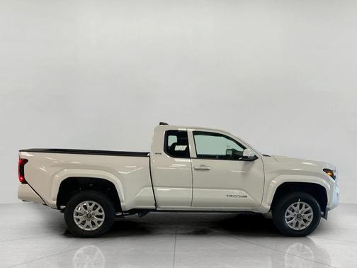 Ice Cap 2026 Toyota Tacoma SR5