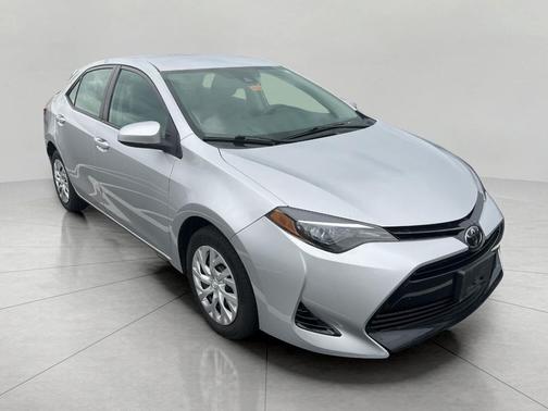 Classic Silver Metallic 2017 Toyota Corolla LE