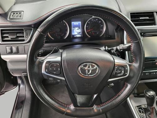 2016 Toyota Camry XSE