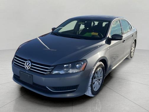 2014 Volkswagen Passat 4DR CAR