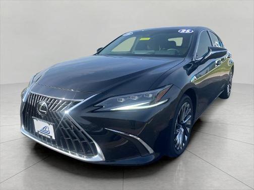 2025 Lexus ES 300h Ultra Luxury