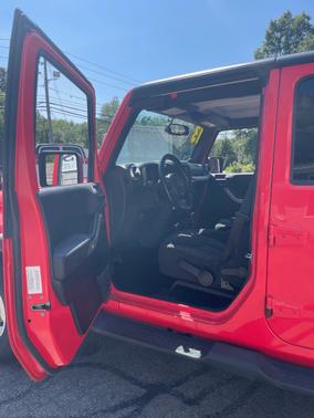 2013 Jeep Wrangler Unlimited Sahara