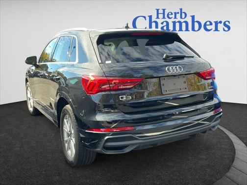 2025 Audi Q3 Premium 45 TFSI S line quattro Tiptronic