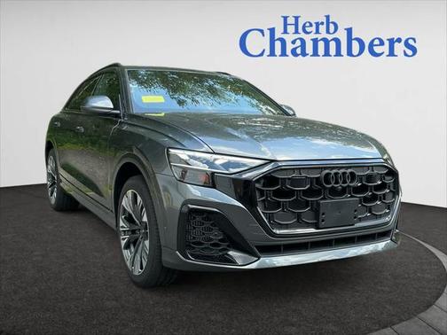 2025 Audi Q8 Premium Plus 55 TFSI quattro