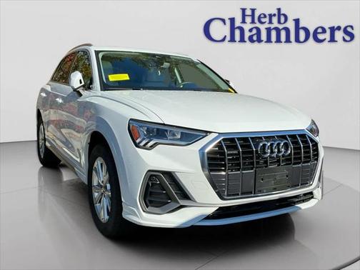 2025 Audi Q3 Premium 45 TFSI S line quattro Tiptronic