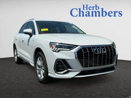 2022 Audi Q3 Premium Plus 45 TFSI S line quattro Tiptronic