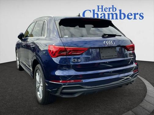 2024 Audi Q3 Premium 45 TFSI S line quattro Tiptronic