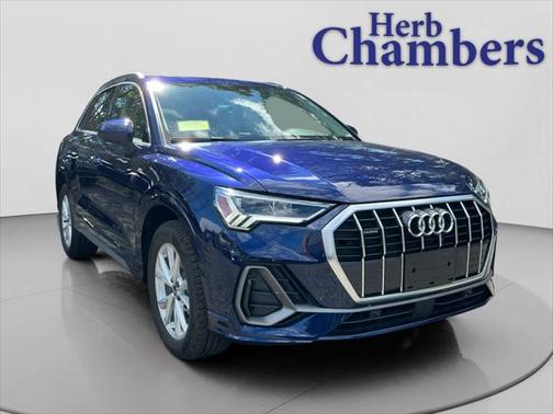 2025 Audi Q3 Premium 45 TFSI S line quattro Tiptronic