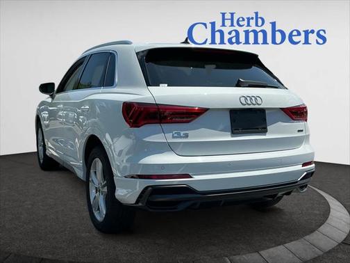 2022 Audi Q3 Premium Plus 45 TFSI S line quattro Tiptronic