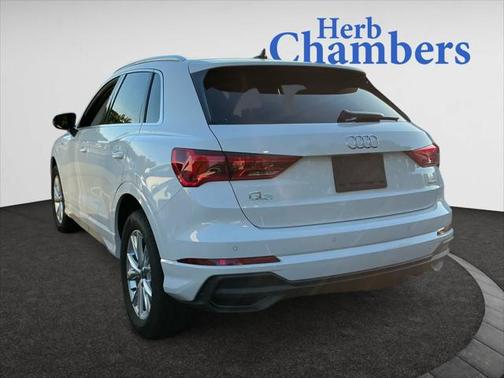 2024 Audi Q3 Premium 45 TFSI S line quattro Tiptronic