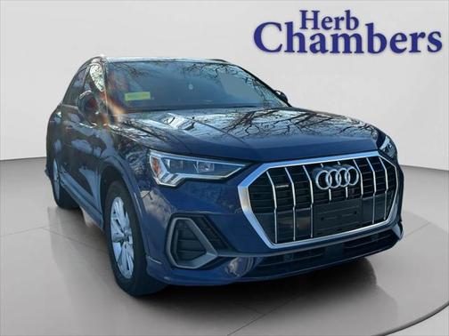 2025 Audi Q3 Premium 45 TFSI S line quattro Tiptronic