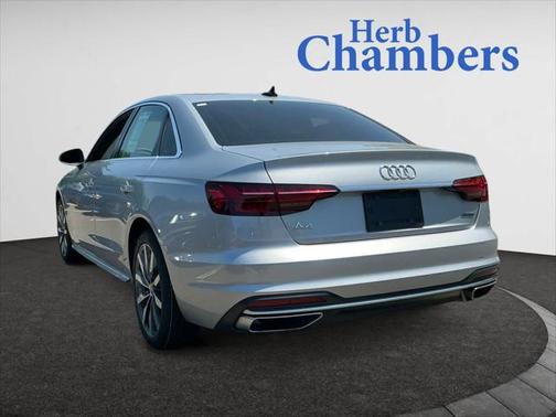 2022 Audi A4 Premium 40 TFSI quattro S tronic