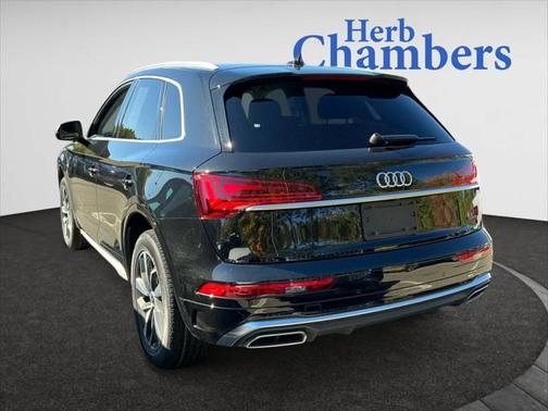 2023 Audi Q5 S line Premium Plus