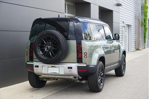 2025 Land Rover Defender 110 P300