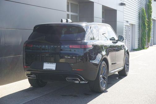 2025 Land Rover Range Rover Sport SE
