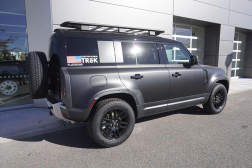 2025 Land Rover Defender 110 P300