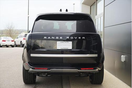 2025 Land Rover Range Rover P530 Autobiography