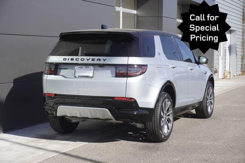 Silver Metallic 2025 Land Rover Discovery Sport Dynamic SE