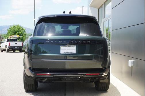 2025 Land Rover Range Rover P400 SE 7 Seat