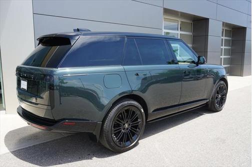2025 Land Rover Range Rover P400 SE 7 Seat