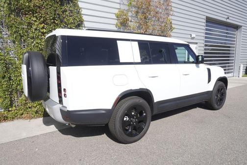 2025 Land Rover Defender 130 P300 S