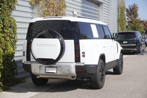2025 Land Rover Defender 130 P300 S