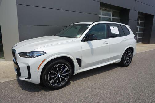 2025 BMW X5 M60i