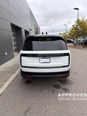 White 2025 Land Rover Range Rover P400 SE