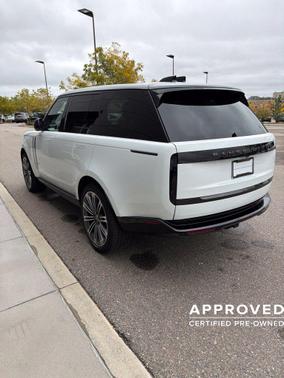 White 2025 Land Rover Range Rover P400 SE