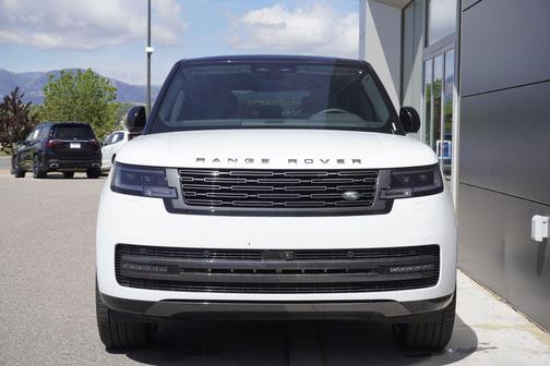 White 2026 Land Rover Range Rover P550e SE