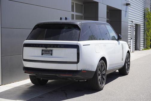 White 2026 Land Rover Range Rover P550e SE