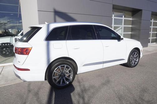 2019 Audi Q7 45 Premium Plus