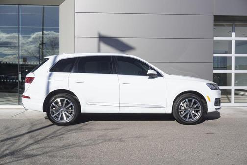 2019 Audi Q7 45 Premium Plus