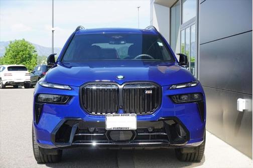 2025 BMW X7 M60i