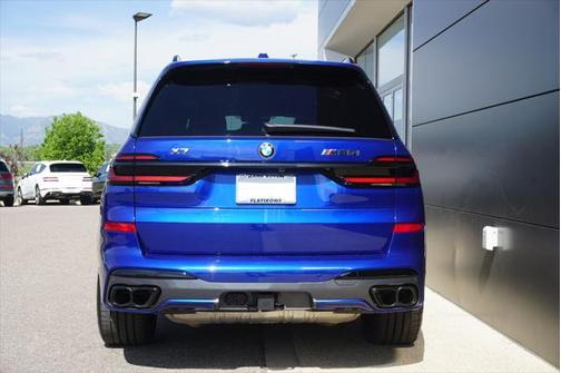 2025 BMW X7 M60i
