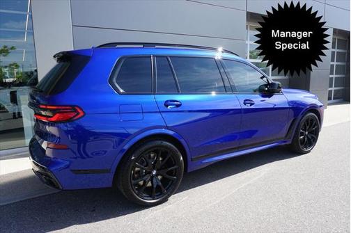 2025 BMW X7 M60i