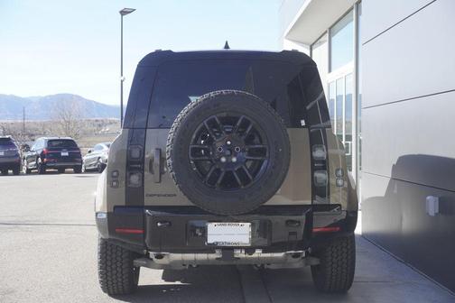 2026 Land Rover Defender P400 X-Dynamic SE