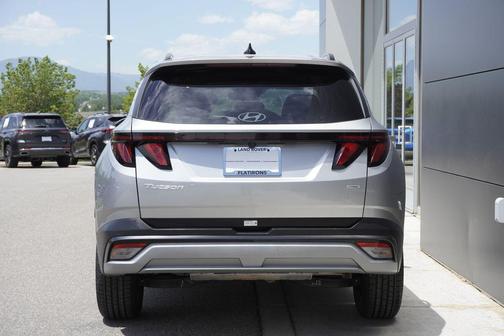 Shimmering Silver 2025 Hyundai TUCSON SEL