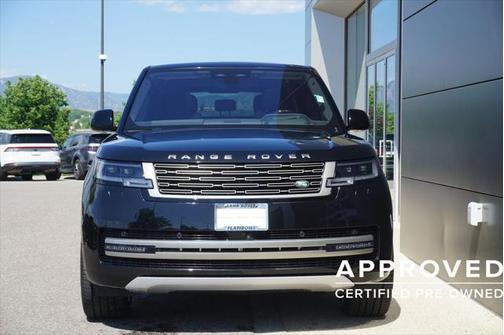 2023 Land Rover Range Rover P530 SE