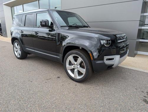 2024 Land Rover Defender 110 P500 SE