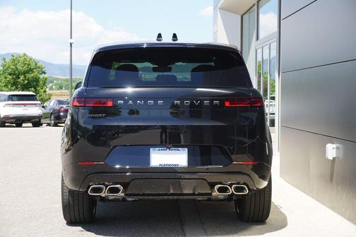2025 Land Rover Range Rover Sport SE