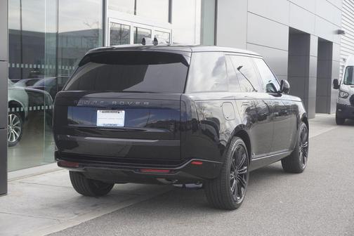 2026 Land Rover Range Rover P400 SE 7 Seat