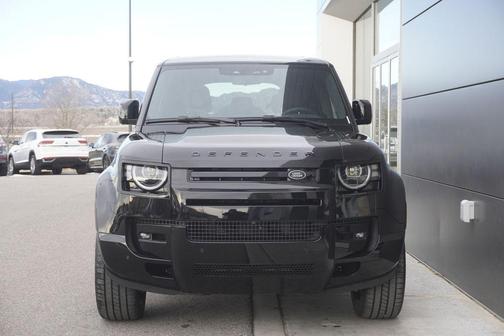 2026 Land Rover Defender 110 V8