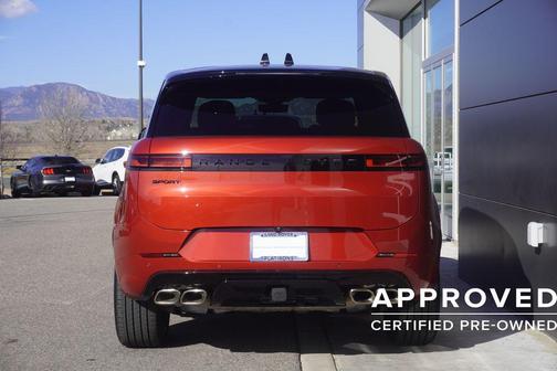 2025 Land Rover Range Rover Sport SE