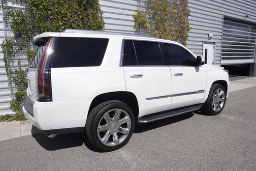 2017 Cadillac Escalade Luxury