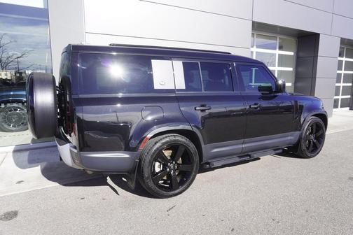 2024 Land Rover Defender 130 P400 S