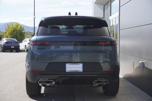 2025 Land Rover Range Rover Sport SE