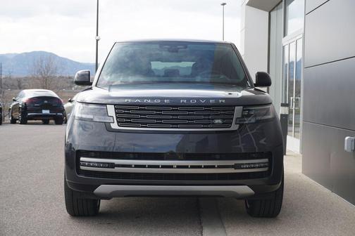 2025 Land Rover Range Rover P530 SE 7 Seat